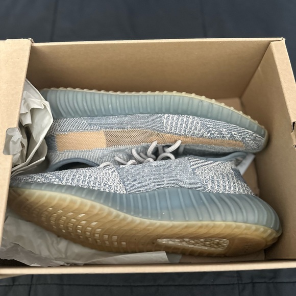 Yeezy 350 boost israfil green and tan - Picture 5 of 5